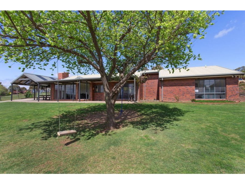 18 Manning Boulevard, Darley VIC 3340