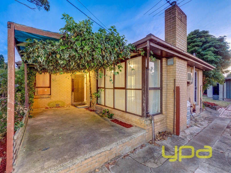 16 Curlew Close, Melton West VIC 3337