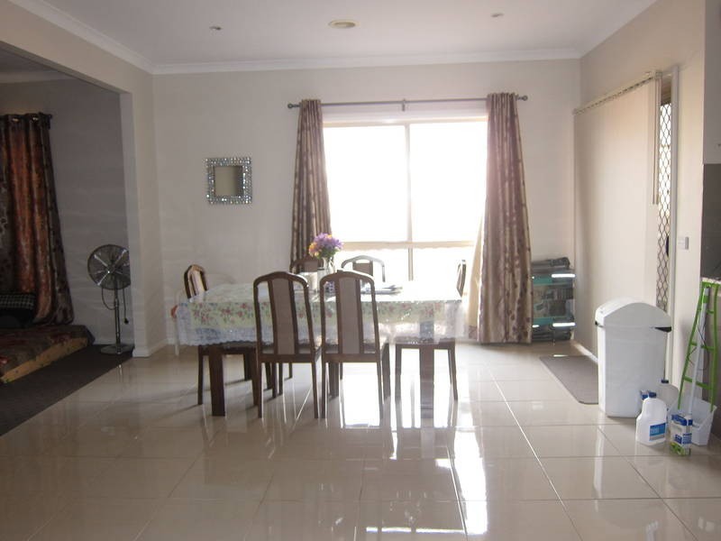 39 Stretton Drive, Brookfield VIC 3338