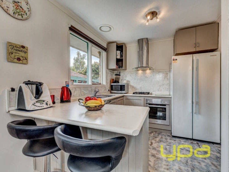 29 Essex Drive, Melton VIC 3337