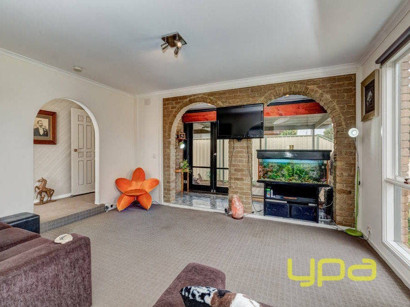 29 Essex Drive, Melton VIC 3337