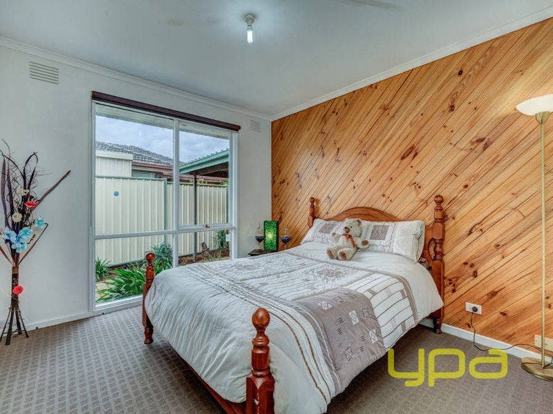 29 Essex Drive, Melton VIC 3337