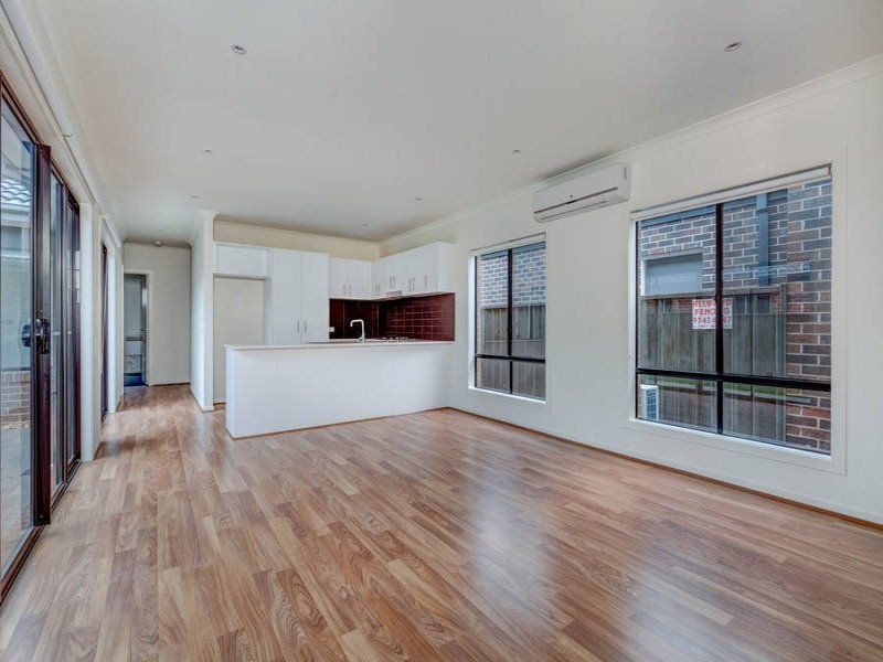 34 Marble Drive, Melton VIC 3337