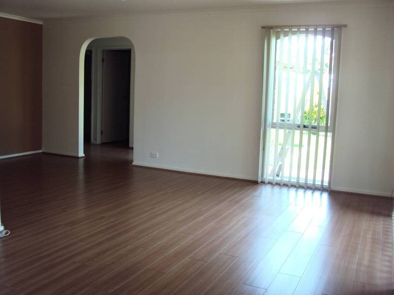 5 Hilton Drive, Melton VIC 3337