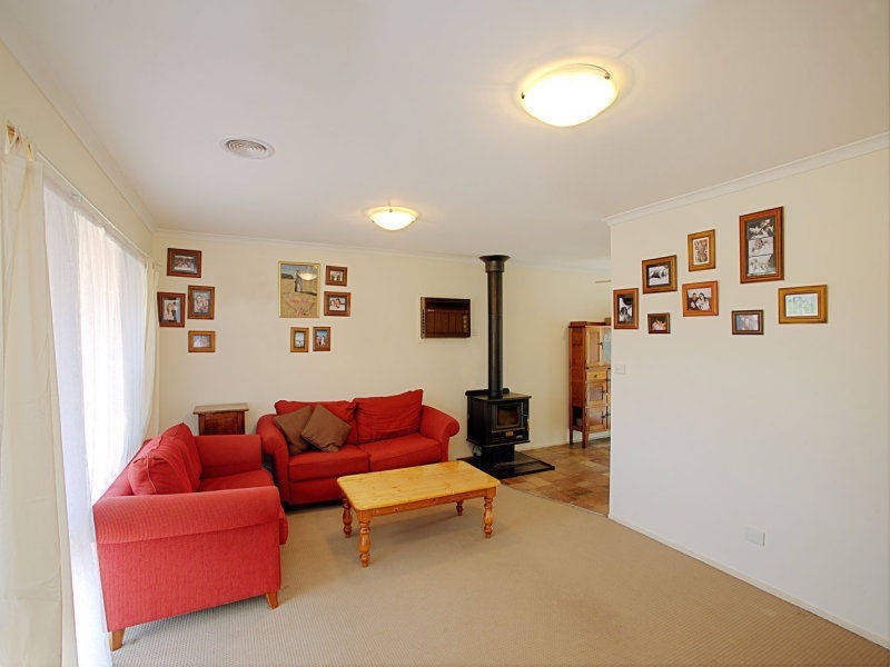 7 Wyatt Place, Melton West VIC 3337