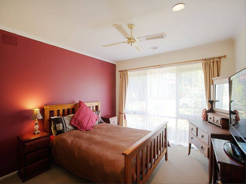 7 Wyatt Place, Melton West VIC 3337