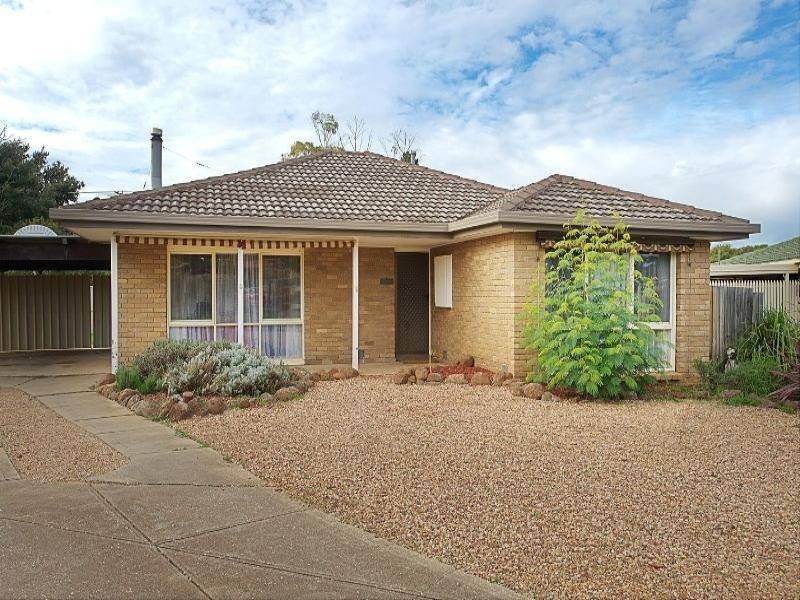 7 Wyatt Place, Melton West VIC 3337