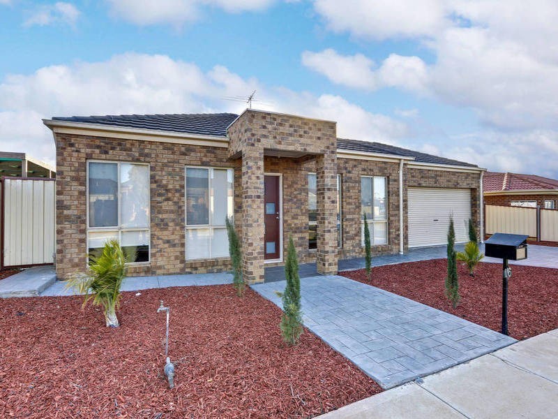 1/6 Woodland Rise, Melton West VIC 3337