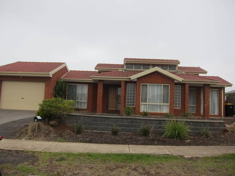26 Lagarna Drive, Kurunjang VIC 3337