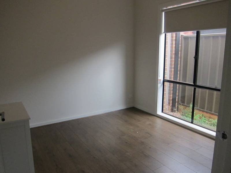 13 Opal Street, Melton South VIC 3338