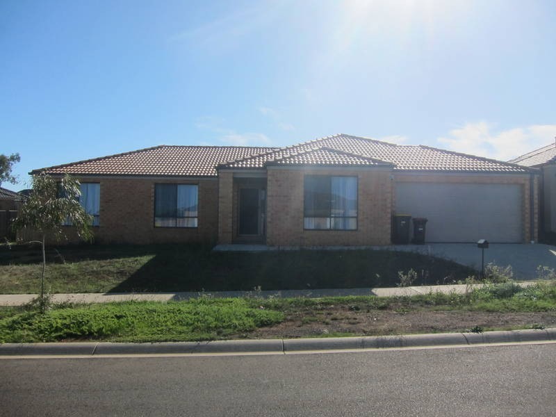 63 Arnolds Creek Boulevard, Melton West VIC 3337