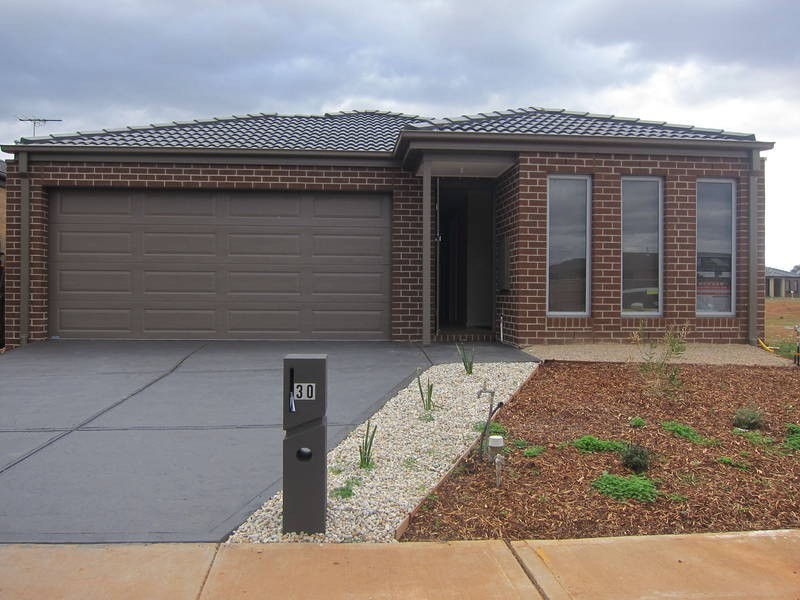 30 Leyana Crescent, Brookfield VIC 3338