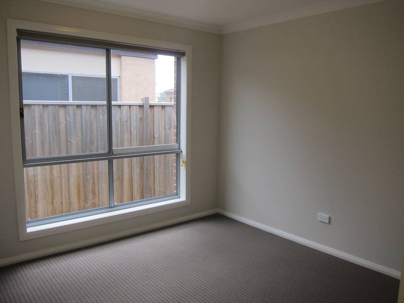 30 Leyana Crescent, Brookfield VIC 3338