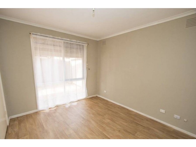 19 Morshead Street, Melton South VIC 3338