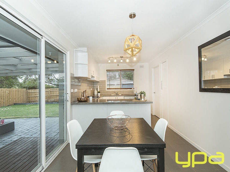 3 Morshead Street, Melton South VIC 3338