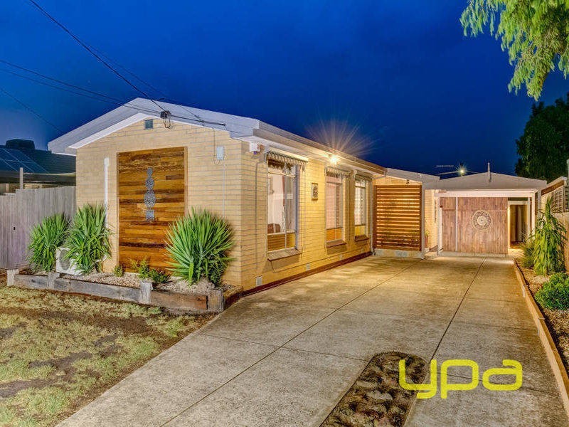 4 Childs Street, Melton South VIC 3338