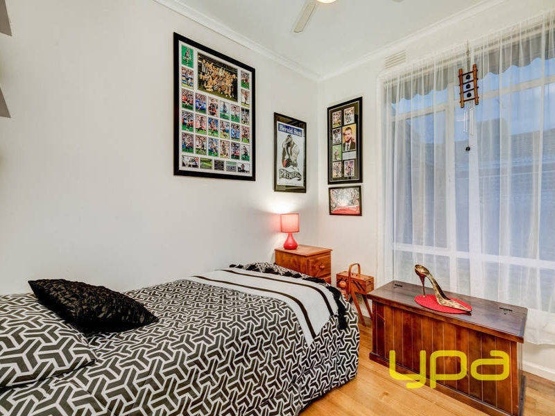 4 Childs Street, Melton South VIC 3338