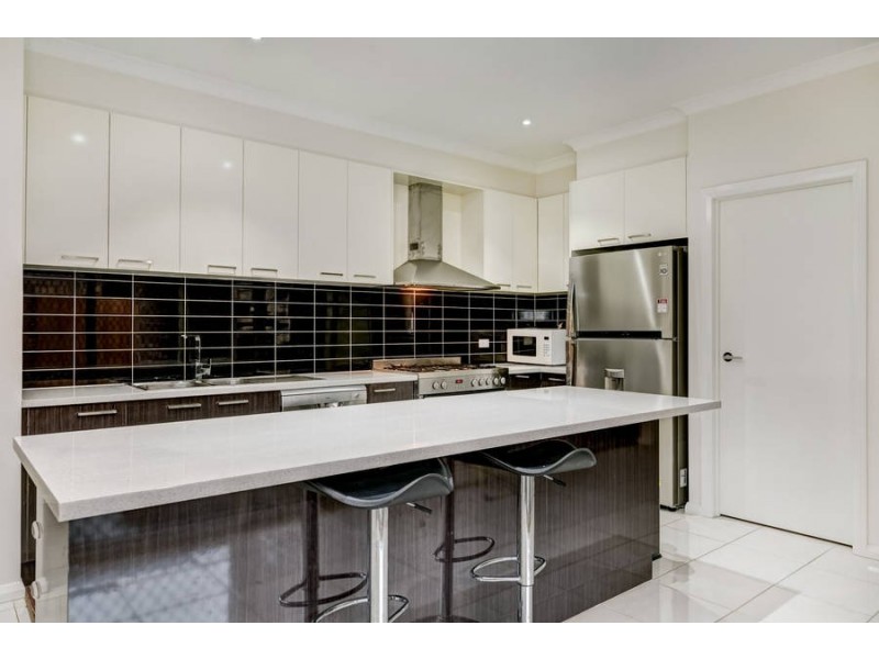 2 Maple Edge Boulevard, Brookfield VIC 3338