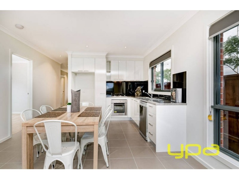 4 Karinya Way, Melton West VIC 3337