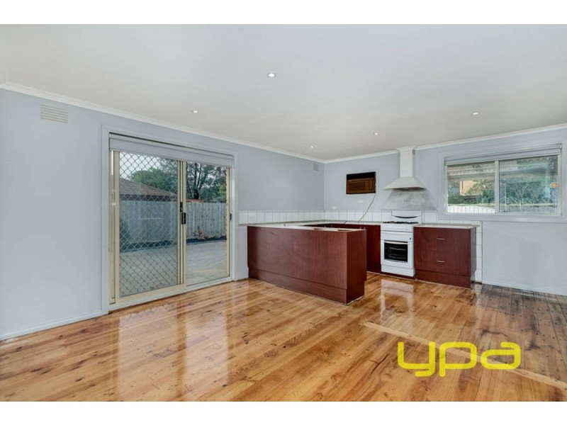 1  Dunvegan Drive, Kurunjang VIC 3337