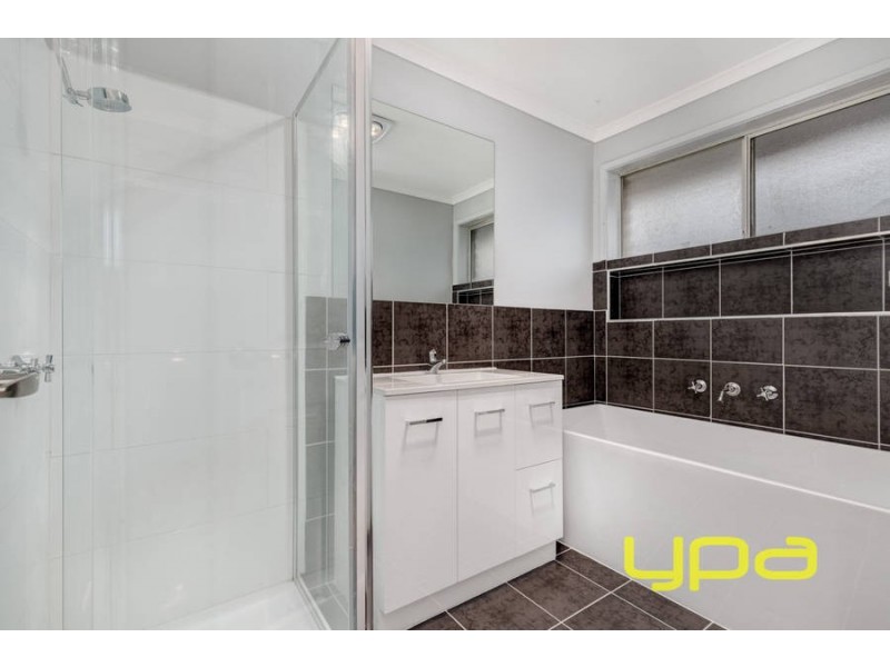 1  Dunvegan Drive, Kurunjang VIC 3337