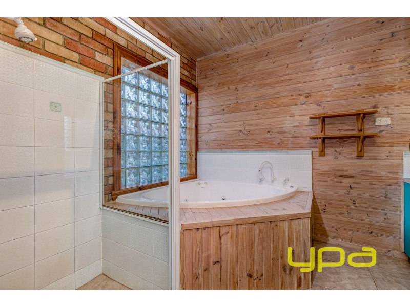 40 Piccolotto Drive, Melton West VIC 3337