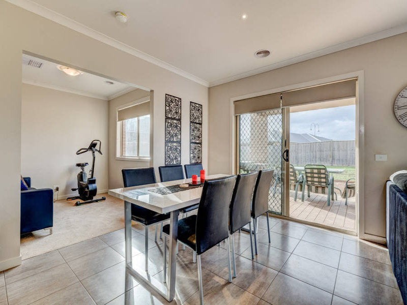 49 Gallery Avenue, Melton West VIC 3337