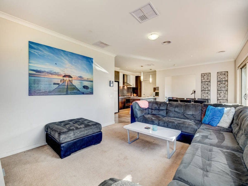 49 Gallery Avenue, Melton West VIC 3337