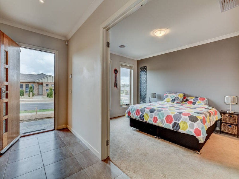 49 Gallery Avenue, Melton West VIC 3337