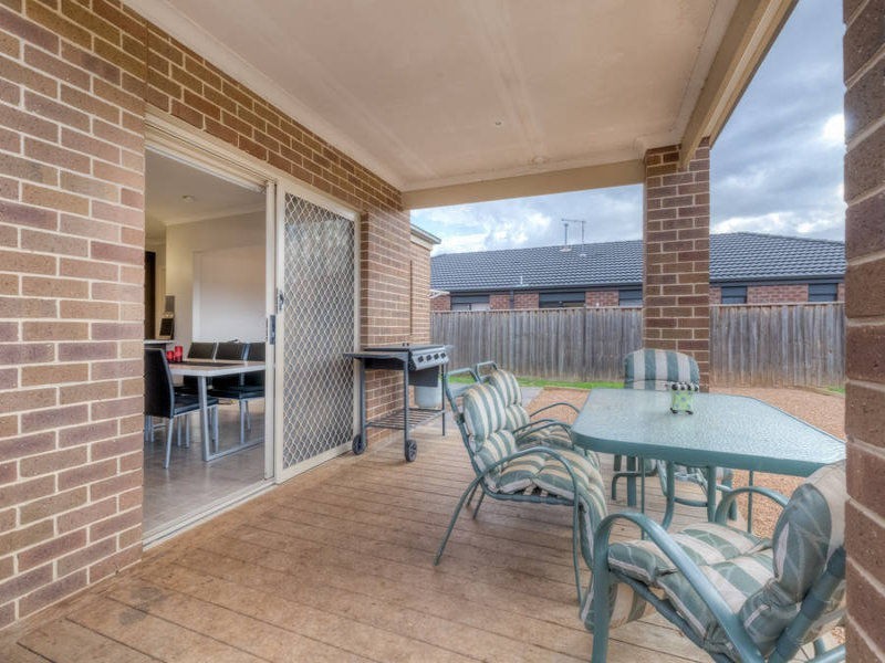49 Gallery Avenue, Melton West VIC 3337