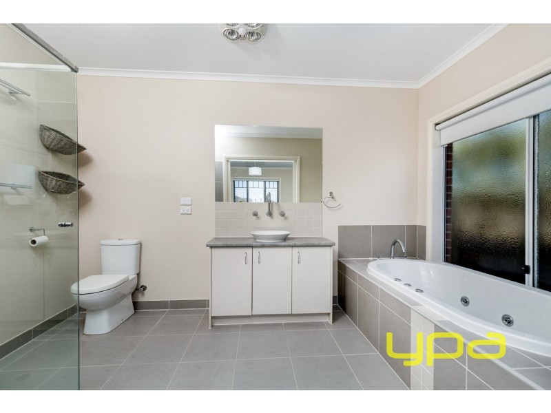 58 Sovereign Boulevard, Melton West VIC 3337