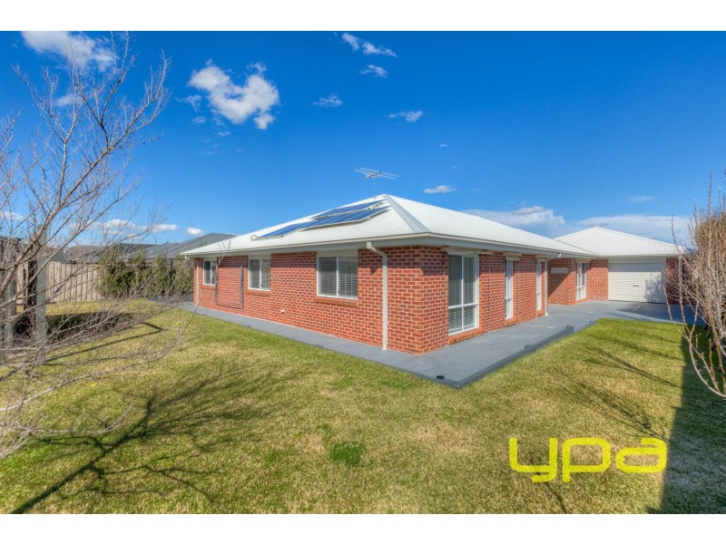 58 Sovereign Boulevard, Melton West VIC 3337