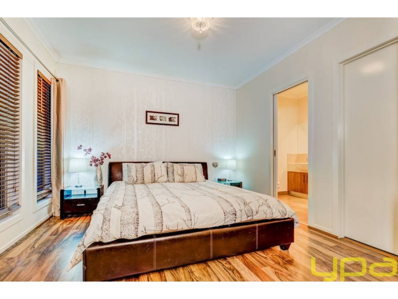 11 Gautam Grove, Melton West VIC 3337