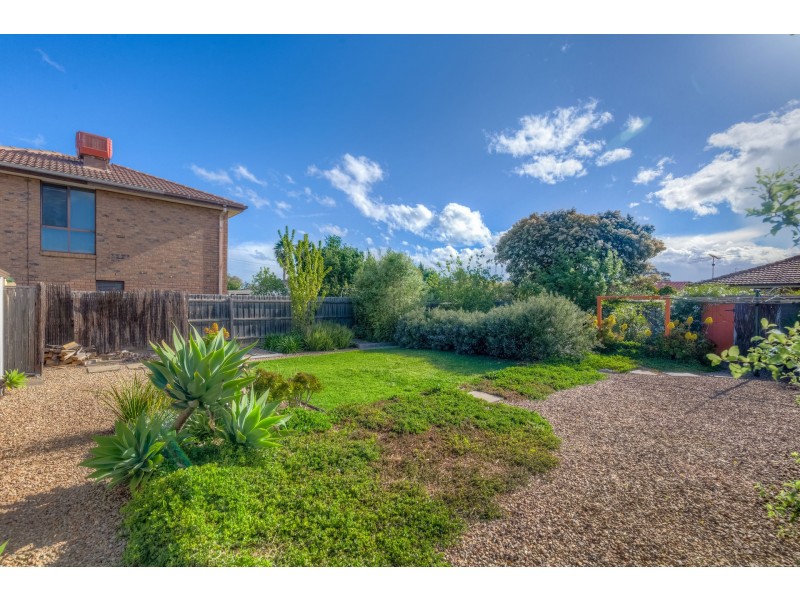73 Station Road, Melton South VIC 3338