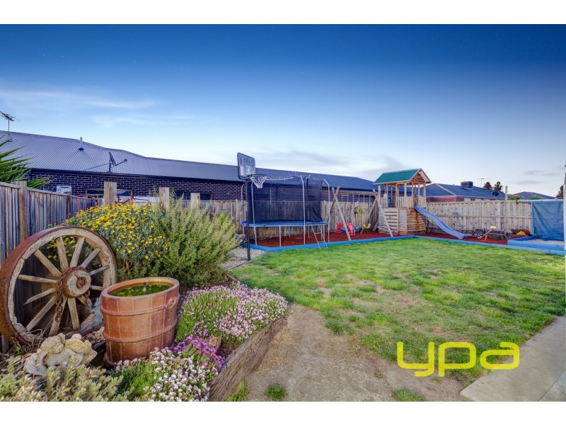 13 Bunya Drive, Brookfield VIC 3338