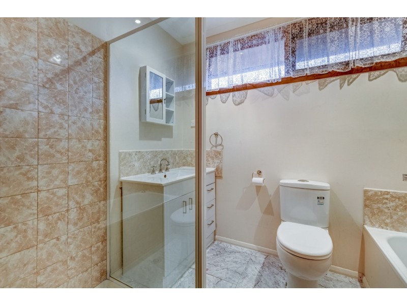 34 Norma Street, Melton VIC 3337