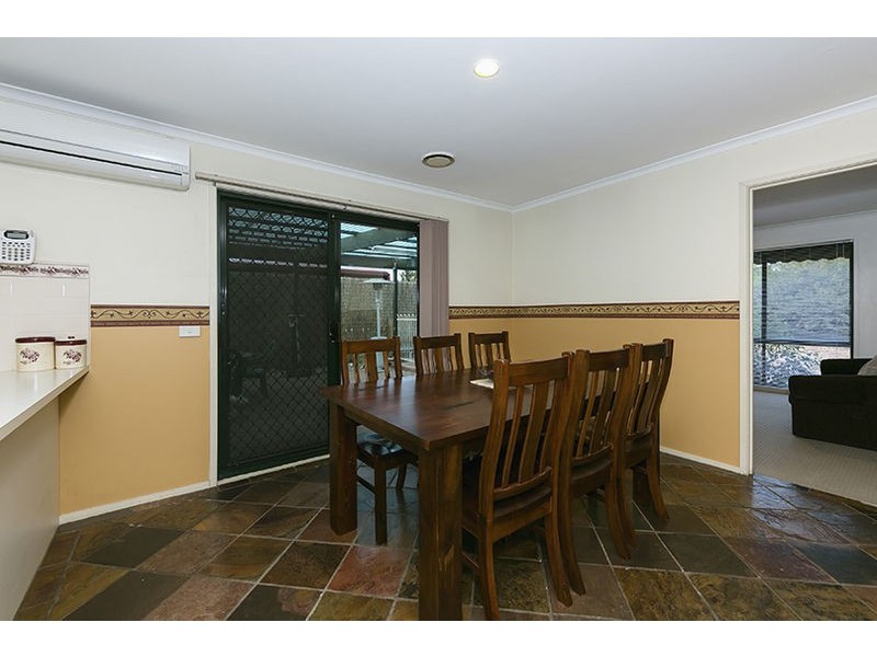 13 Regal Court, Melton South VIC 3338