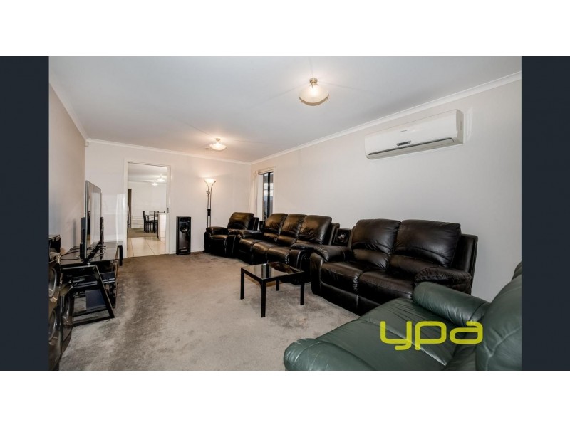 54 McBurnie Drive, Kurunjang VIC 3337