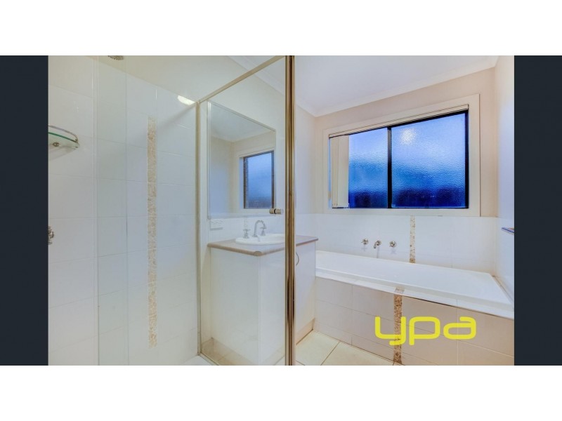 54 McBurnie Drive, Kurunjang VIC 3337