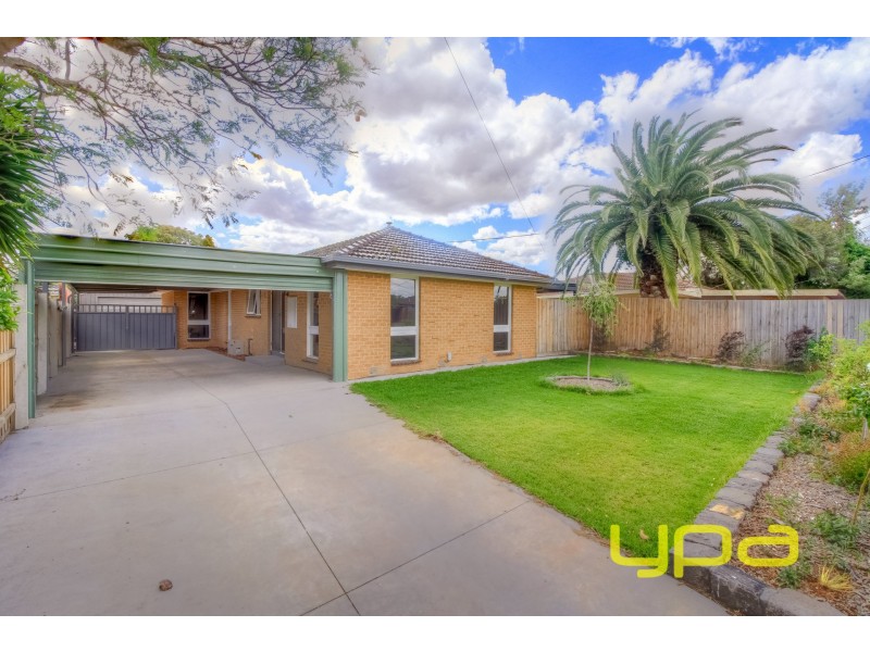 2 Bernard Street, Melton South VIC 3338