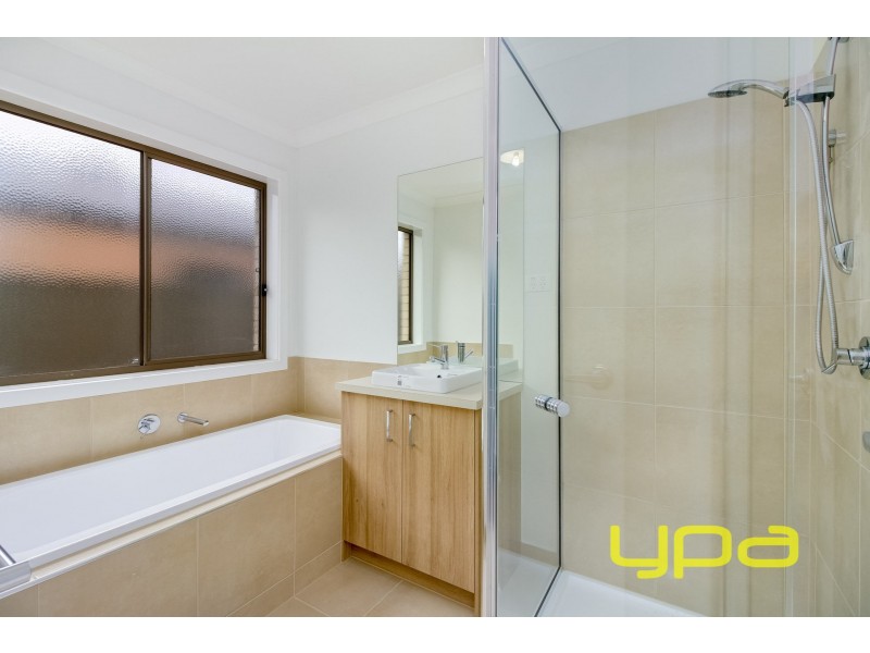 7 Cobble Street, Melton South VIC 3338