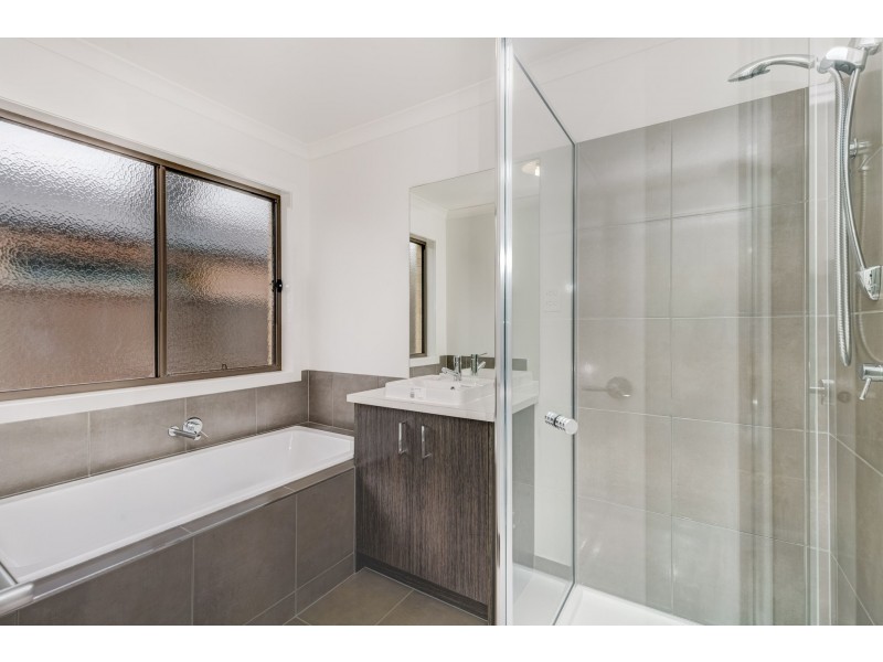 23 Tourmaline Drive, Melton South VIC 3338