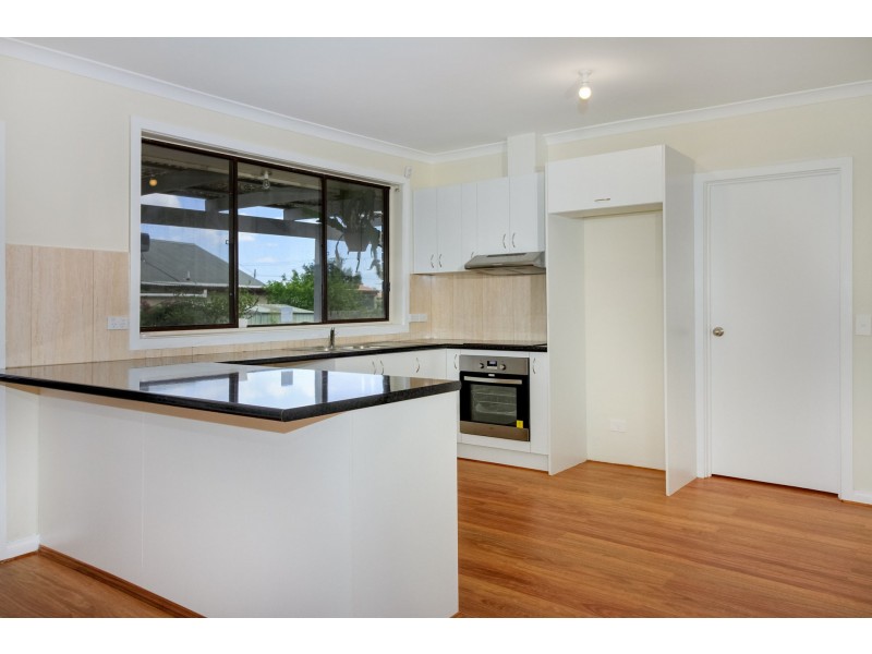 4 Elizabeth Street, Melton South VIC 3338