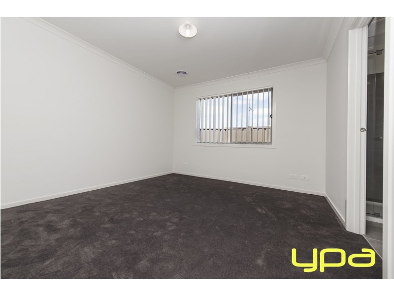 3 Jade Crescent, Melton South VIC 3338