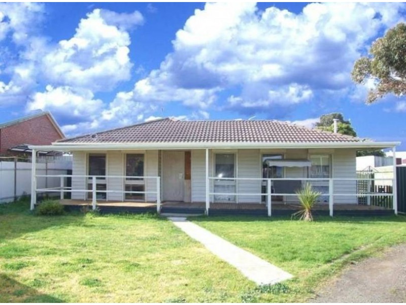 6 Valerie Court, Melton South VIC 3338