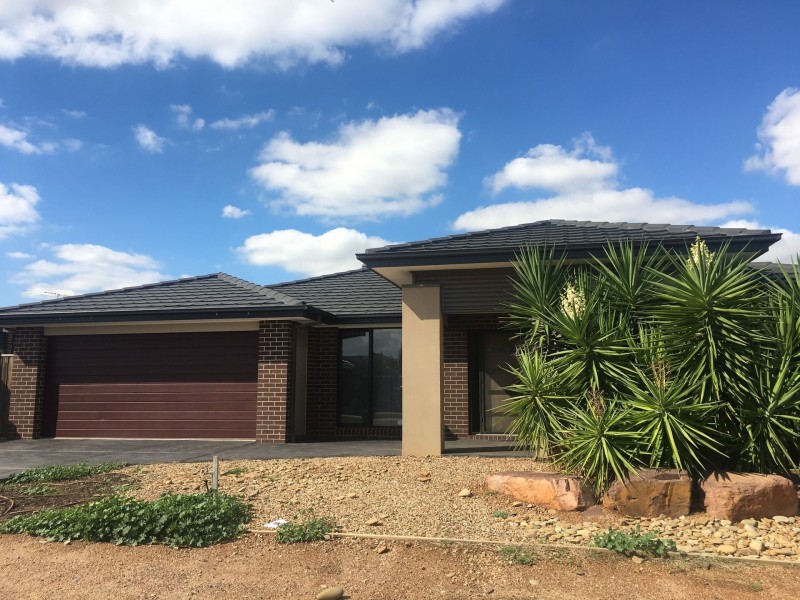 15 Pittos Avenue, Brookfield VIC 3338