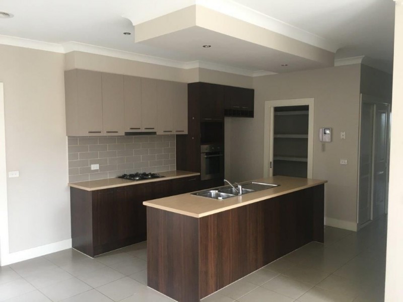 12 Acumin Street, Brookfield VIC 3338