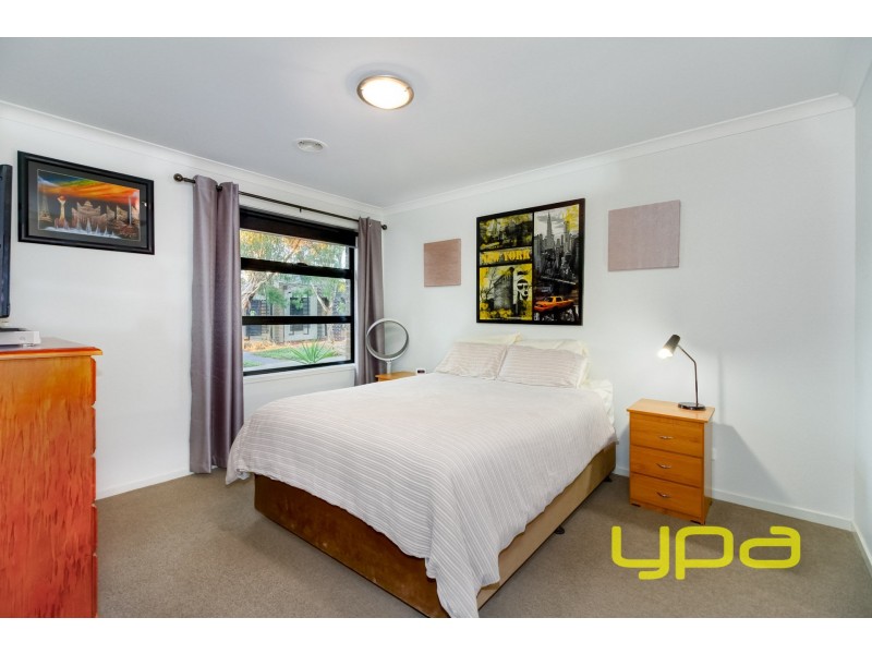 9 Peppermint Walk, Melton VIC 3337