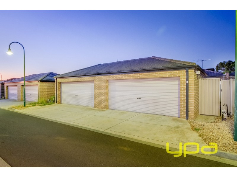 9 Peppermint Walk, Melton VIC 3337