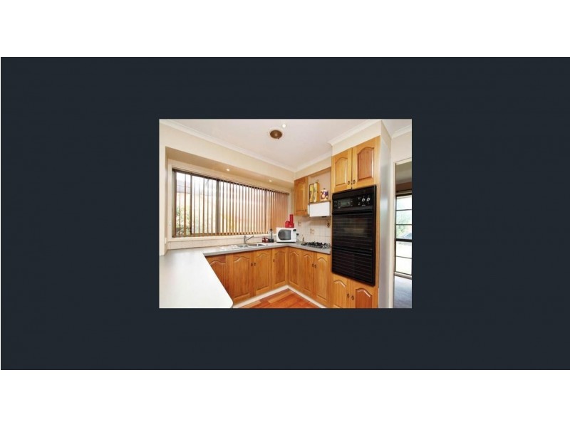 10 St John Place, Melton West VIC 3337